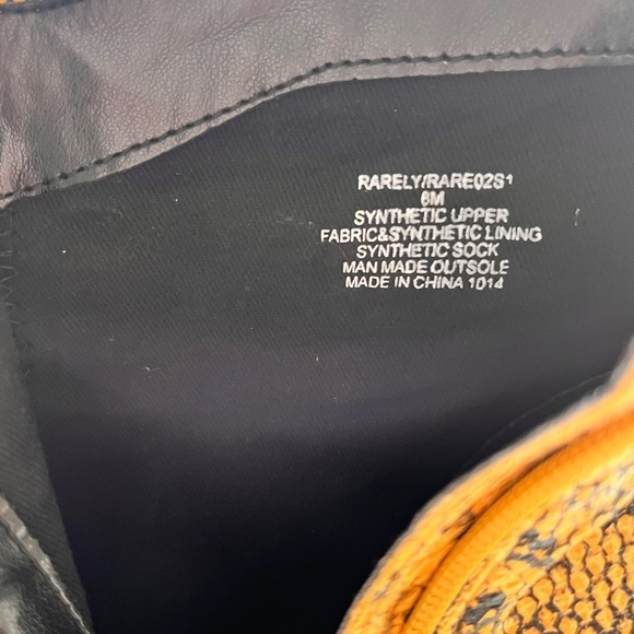 STEVE Madden Women's Rarely Western Leather Booties - Picture 8 of 11